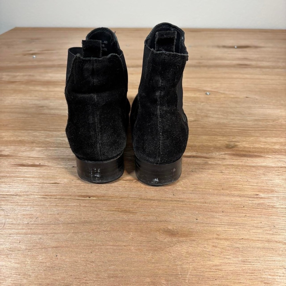 Black suede ankle boots with elastic side panels Size 4.5 - Picture 4 of 6